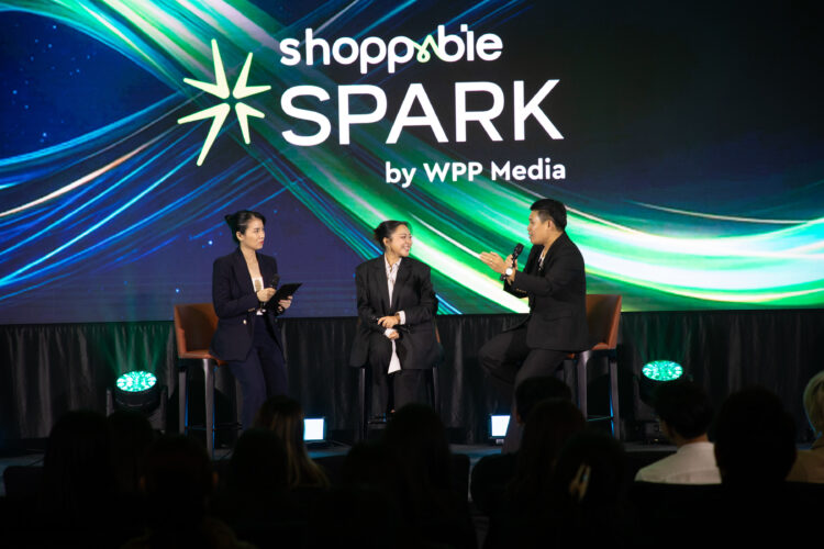 DJ Dada and Bond presenting the Live Commerce Lab session at WPP Media Thailand Shoppable SPARK, mastering real-time sales and engagement strategies